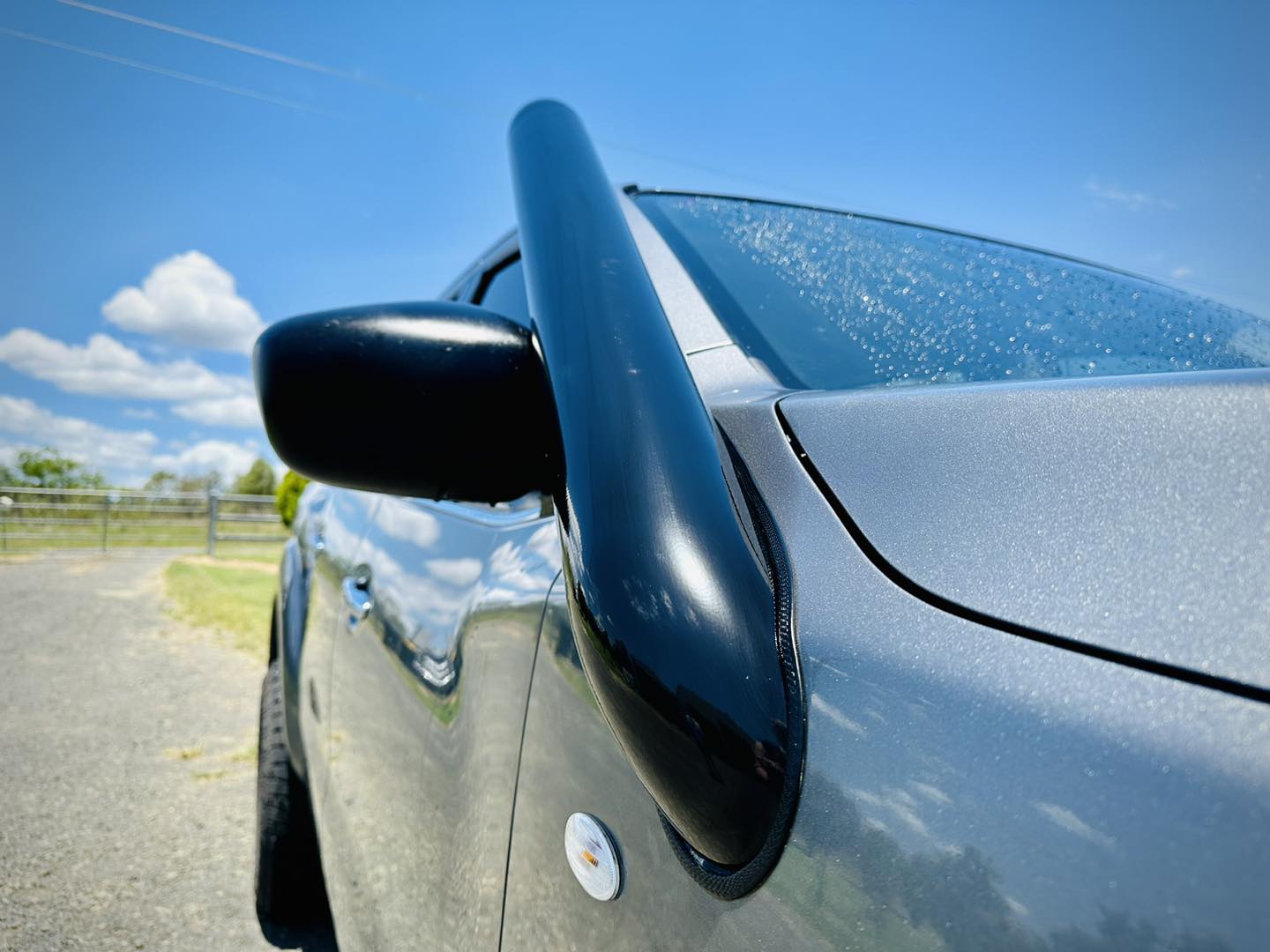 Nissan Navara (D23) NP300 - Short Entry Snorkel - Seamless Powder Coated