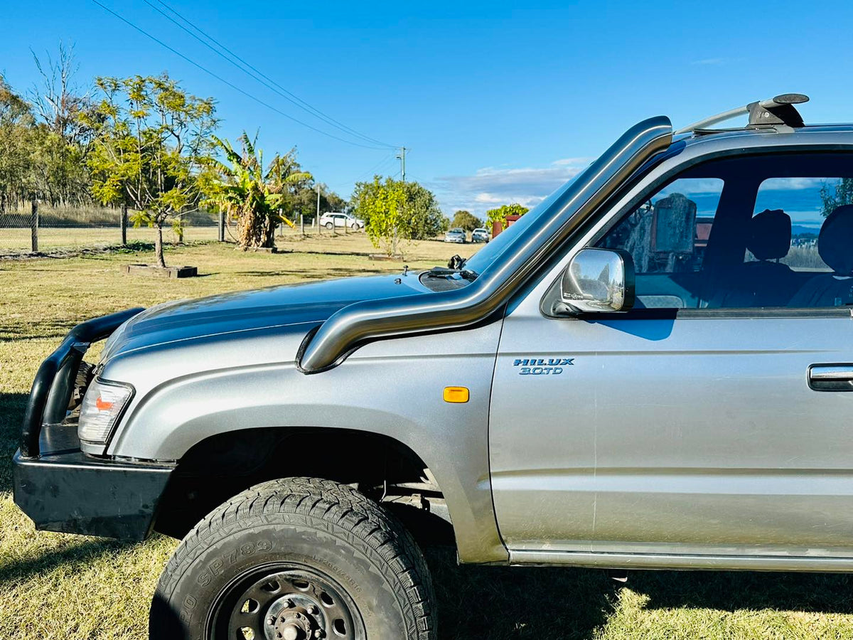 Toyota Hilux N60 - LN167/KZN165 - (1997 - 2004) - DIESEL P/Side Snorkel - Seamless Polished