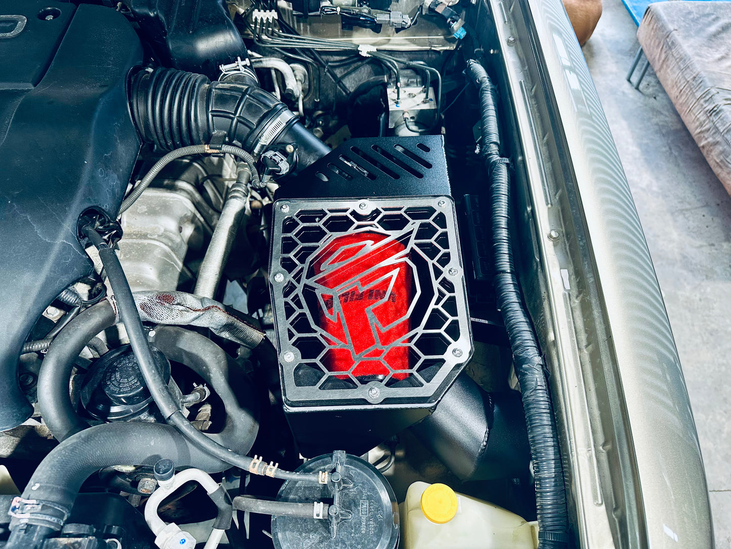 Nissan Patrol GU S1-4 TB48 - Cover Up/Rounded Guard Snorkel + Clear Top Airbox Package