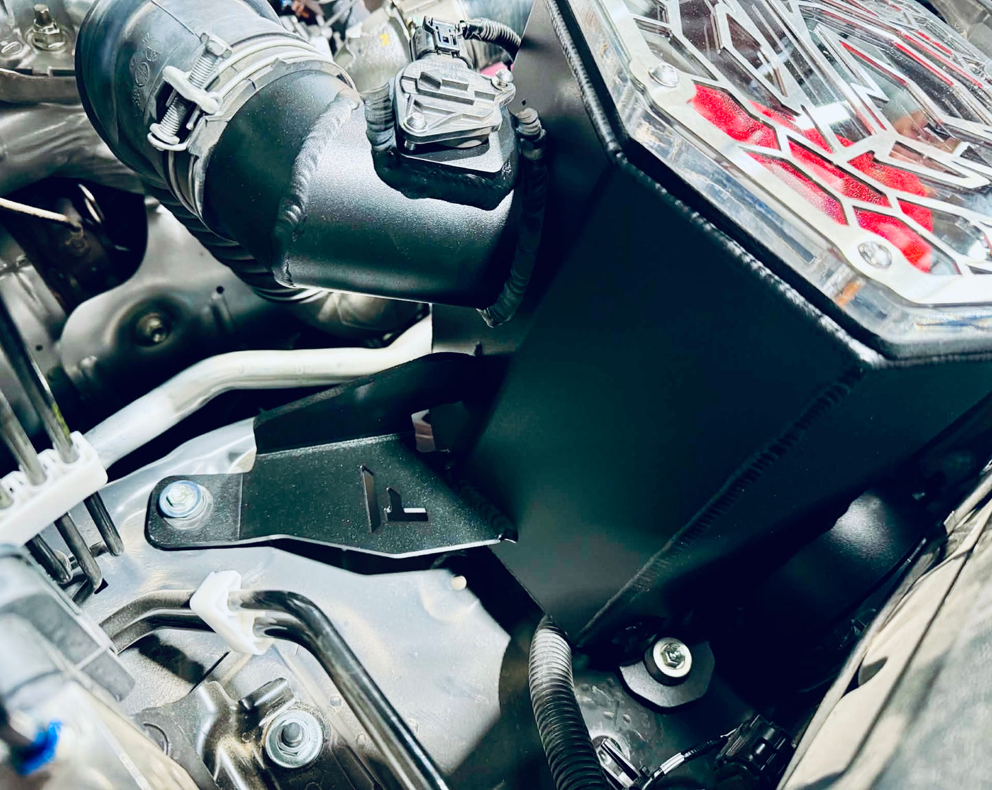 Toyota Hilux N90 - Clear Top Airbox