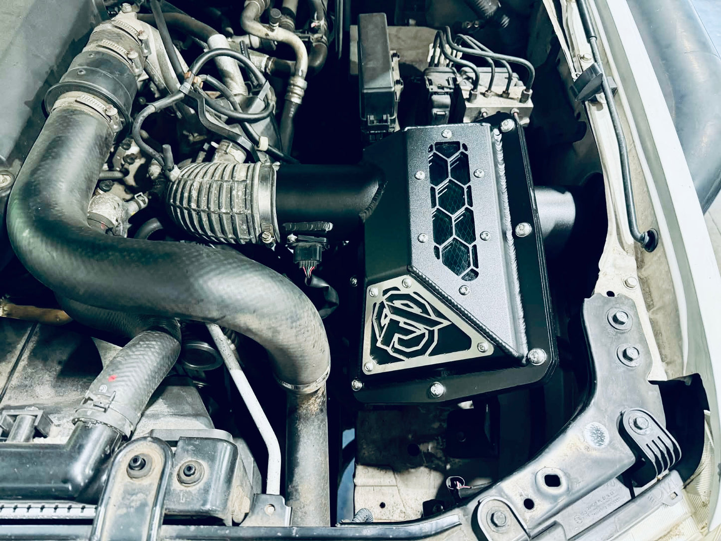 Nissan Navara D40 Thai Build - Panel Airbox