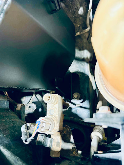 Toyota Hilux N70 (2005-2014) Mid Entry Snorkel & Clear Top Airbox Package
