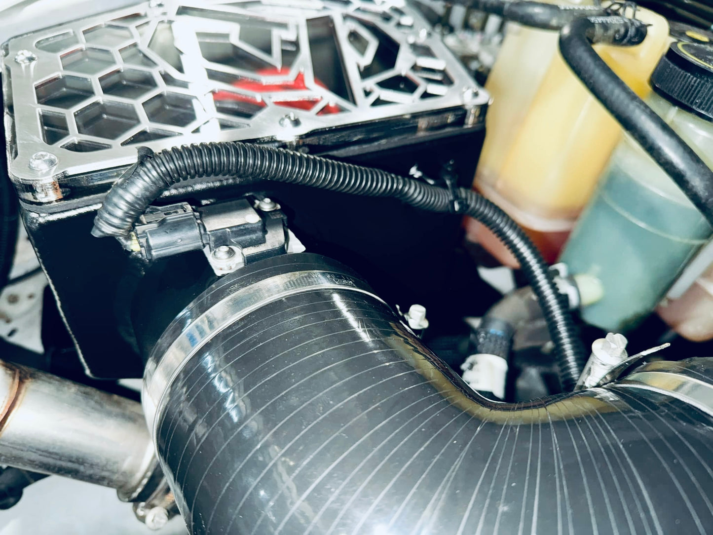 Holden Colorado RG - Short Entry Snorkel & Clear Top Airbox Package