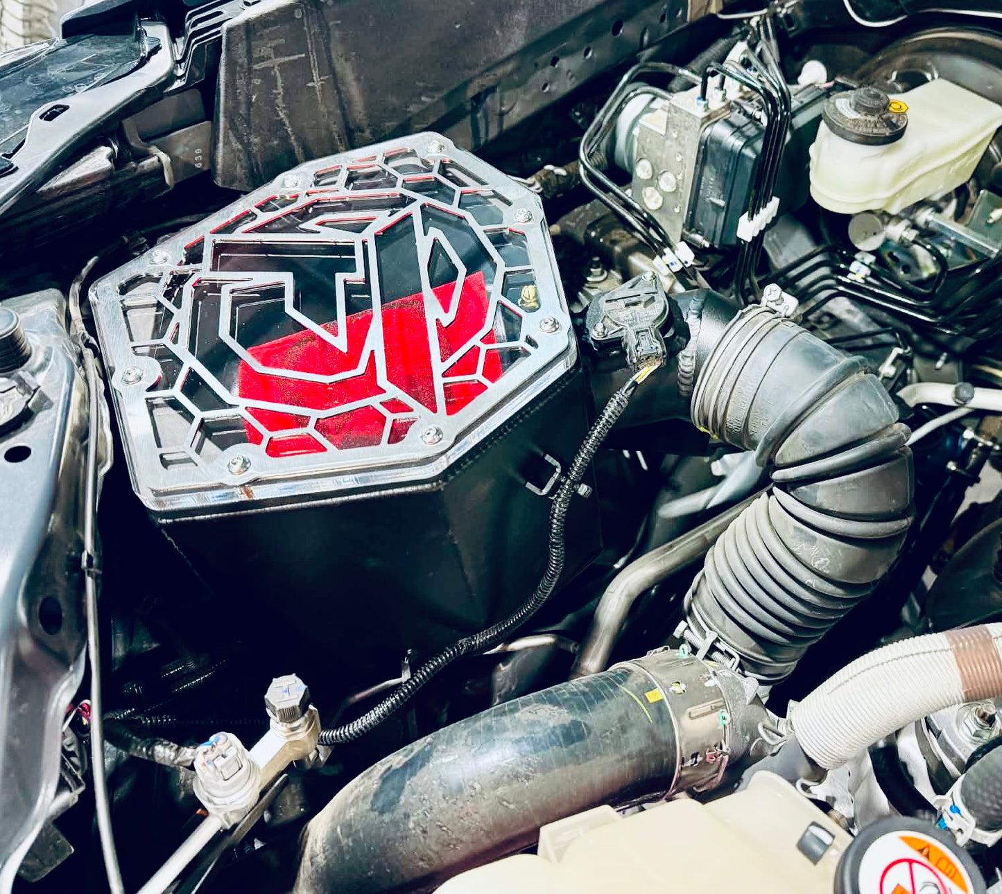 Toyota Hilux N90 - Clear Top Airbox