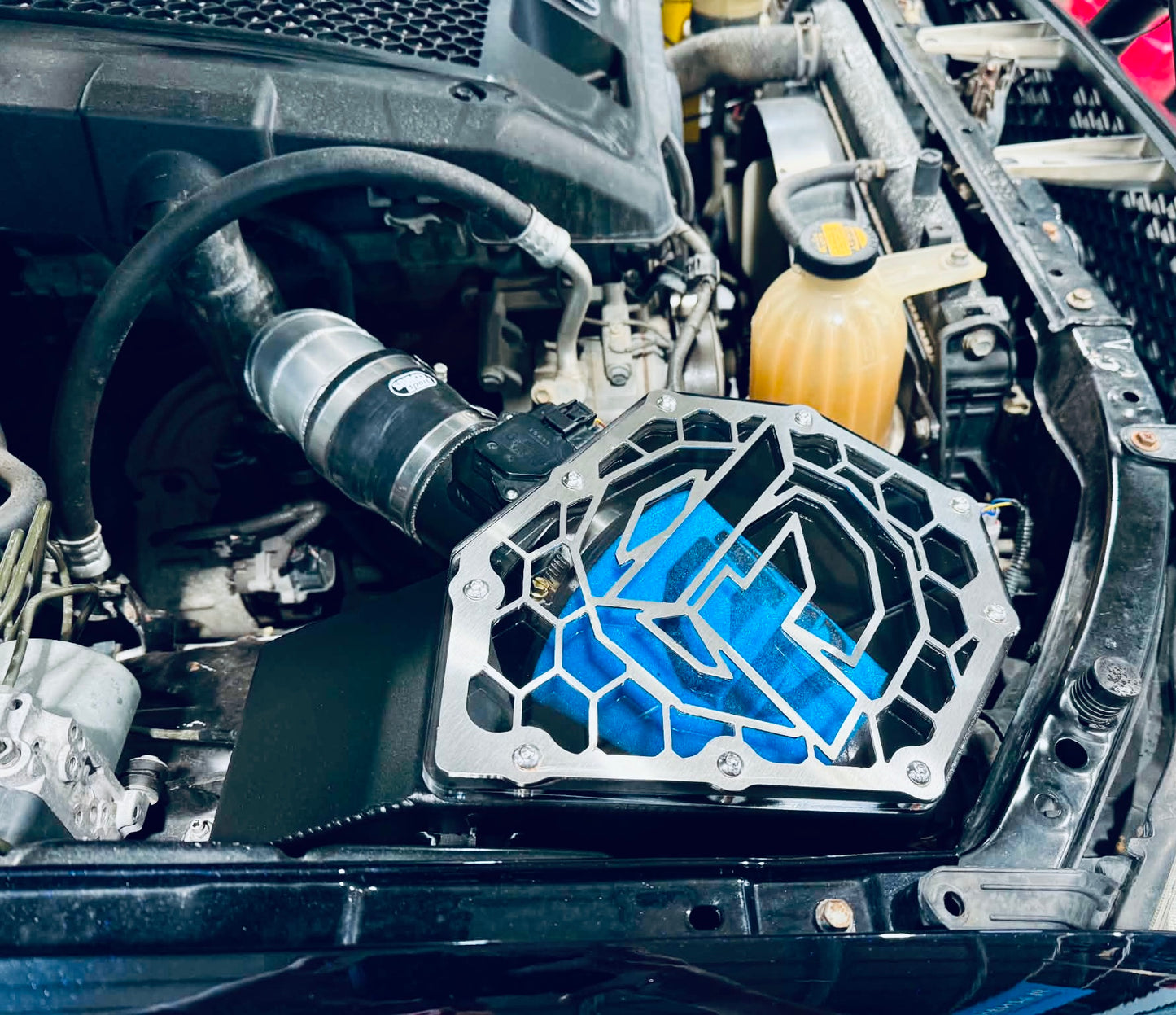 Toyota Hilux N70 (2005-2014) Mid Entry Snorkel & Clear Top Airbox Package