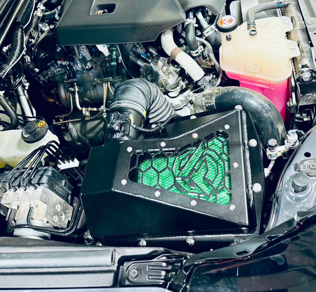 Toyota Hilux N90 - Panel Airbox