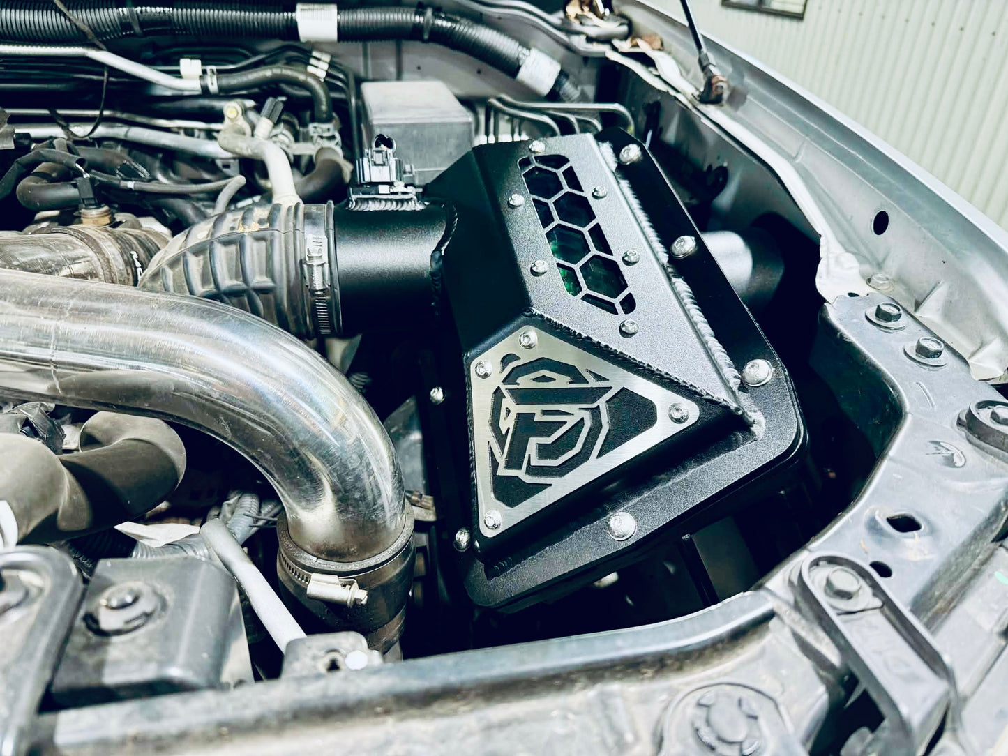 Nissan Navara D40 (2.5Lt 4Cyl) - Panel Airbox