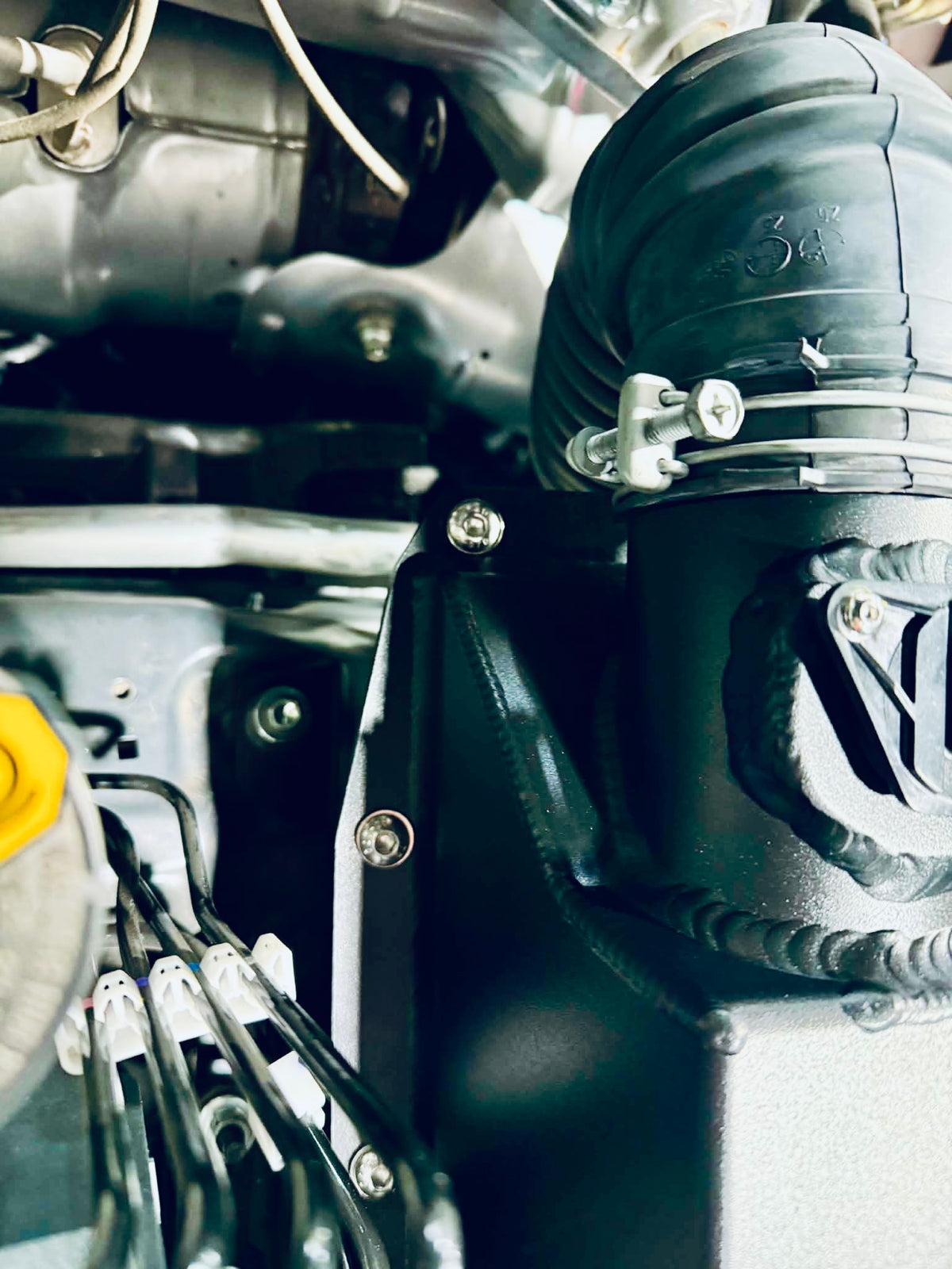 Toyota Hilux N90 - Panel Airbox