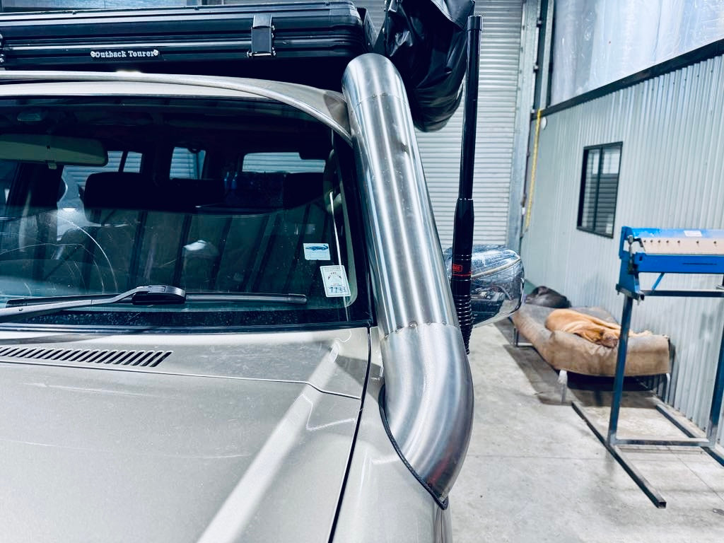 Nissan Patrol GU - 5" Short Entry Snorkel - Seamless Powder Coated