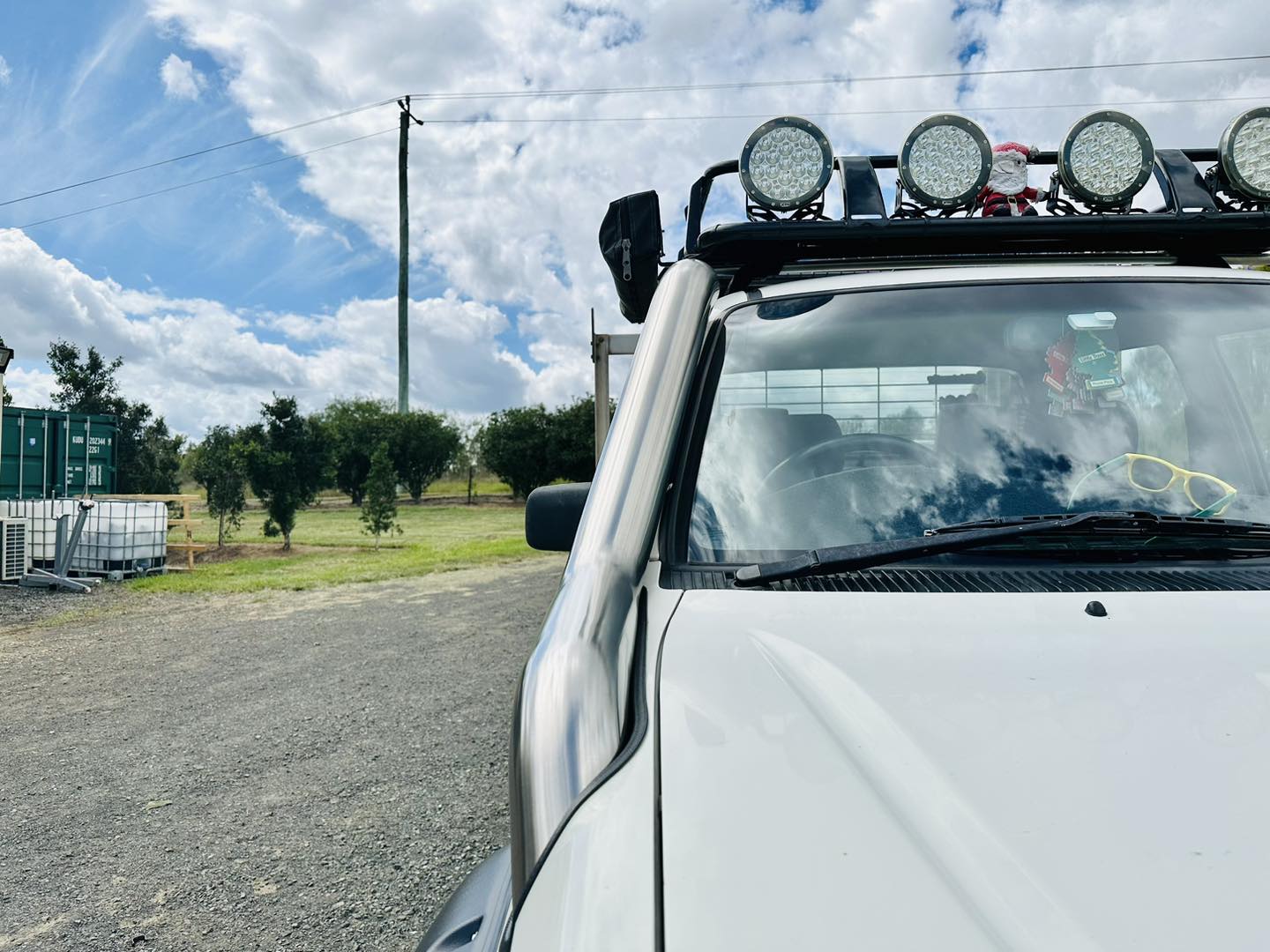 Toyota Hilux N60 - LN167/KZN165 - (1997 - 2004) - DIESEL P/Side DUAL Snorkels - Seamless Polished