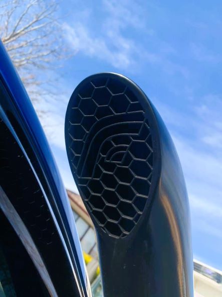 Toyota Prado - 120 Series - Mid Entry Snorkel - Seamless Powder Coated
