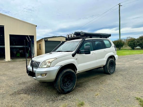 Toyota Landcruiser Prado - 120 Series DUALS - Short Entry Snorkels - Seamless Powder Coated