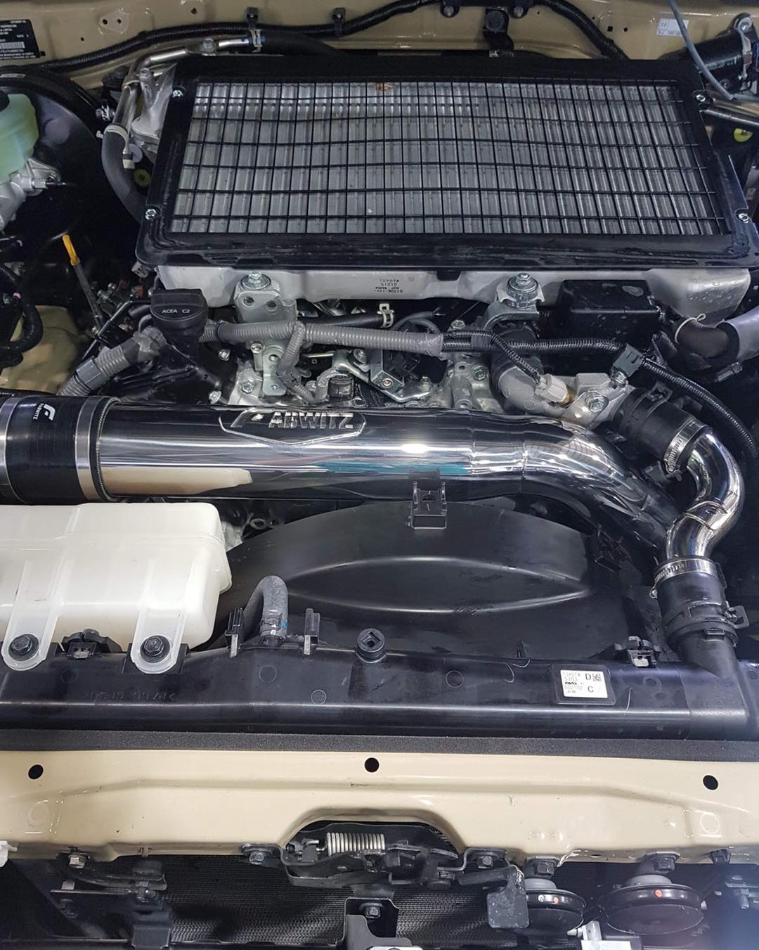 Vdj Injector Driver Engine Bay Toyota LandCruiser - VDJ 79 Series - Intake Pipe – Fabwitz Industries