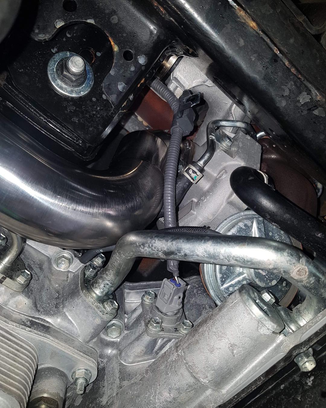 Toyota LandCruiser - VDJ 79 Series - Intake Pipe