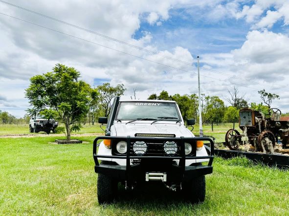 Toyota Landcruiser - 75 Series - 5" Snorkel - Seamless Powder Coated