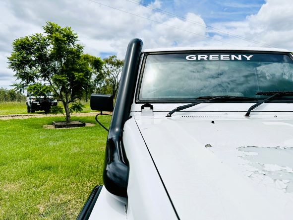 Toyota Landcruiser - 75 Series - 5" Snorkel - Seamless Powder Coated