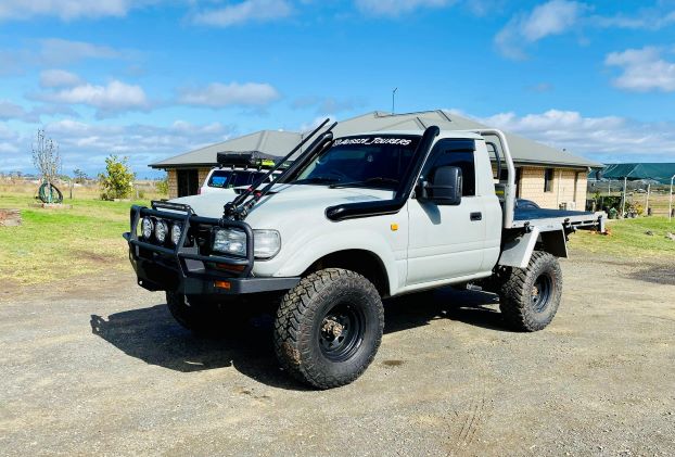 Toyota Landcruiser - 80 Series DUAL Snorkels - Seamless Powder Coated