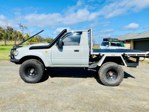 Toyota Landcruiser - 80 Series DUAL Snorkels - Seamless Powder Coated