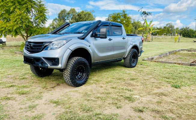 Mazda BT50 (2012 - 2020) - Mid Entry DUAL Snorkels - Seamless Powder Coated