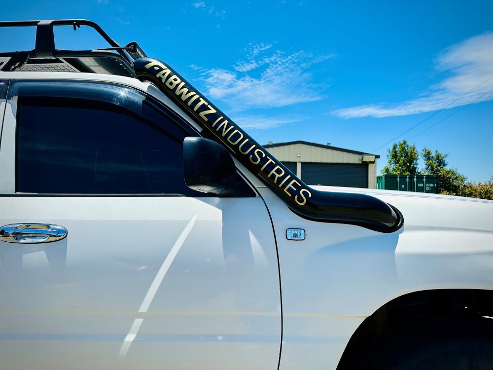 Toyota Landcruiser 100/105 Series Snorkel - Rounded Guard Entry - Seamless Powder Coated