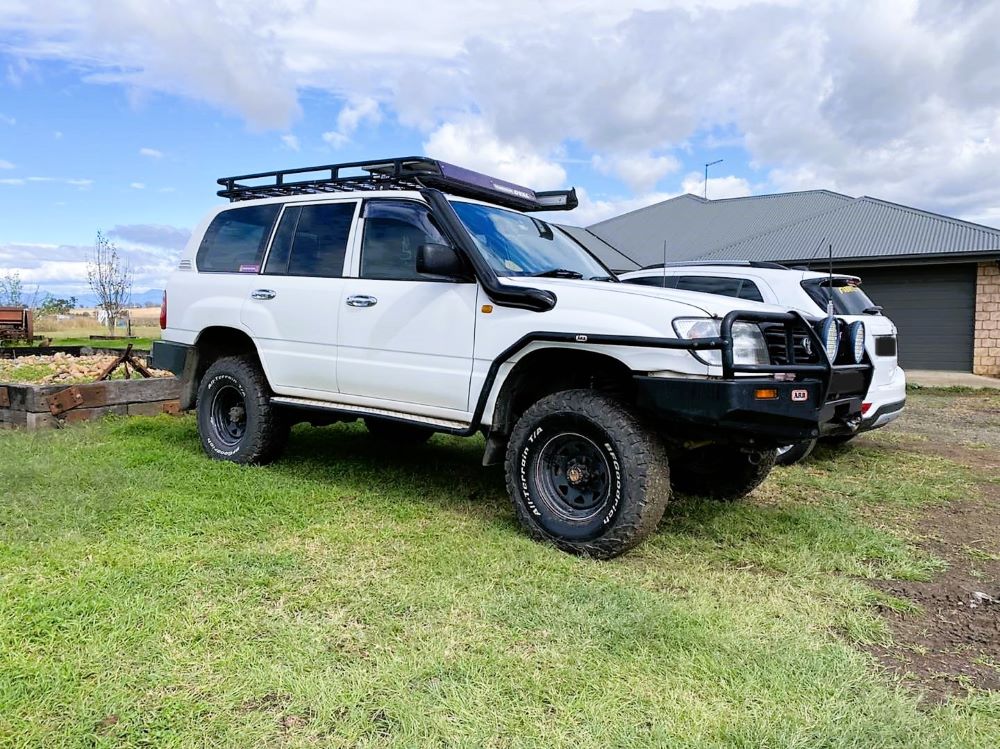 Toyota Landcruiser 100/105 Series Snorkel - Rounded Guard Entry - Seamless Powder Coated