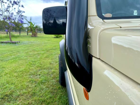 Suzuki Jimny - (2019 - Present) Snorkel - Seamless Powder Coated