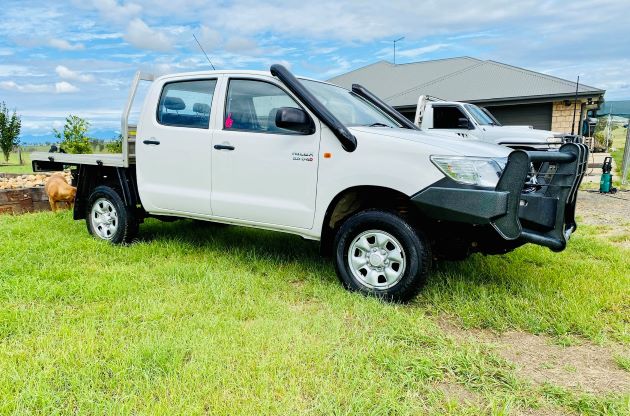 Toyota Hilux N70 - (2005 - 2014) - Short Entry DUAL Snorkels - Basic Weld Powder Coated