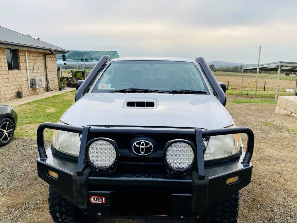 Toyota Hilux N70 - (2005 - 2014) - Short Entry DUAL Snorkels - Seamless Powder Coated