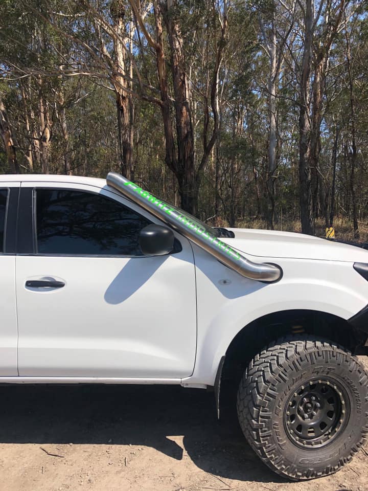 Nissan Navara (D23) NP300 - Mid Entry Snorkel - Basic Weld Polished