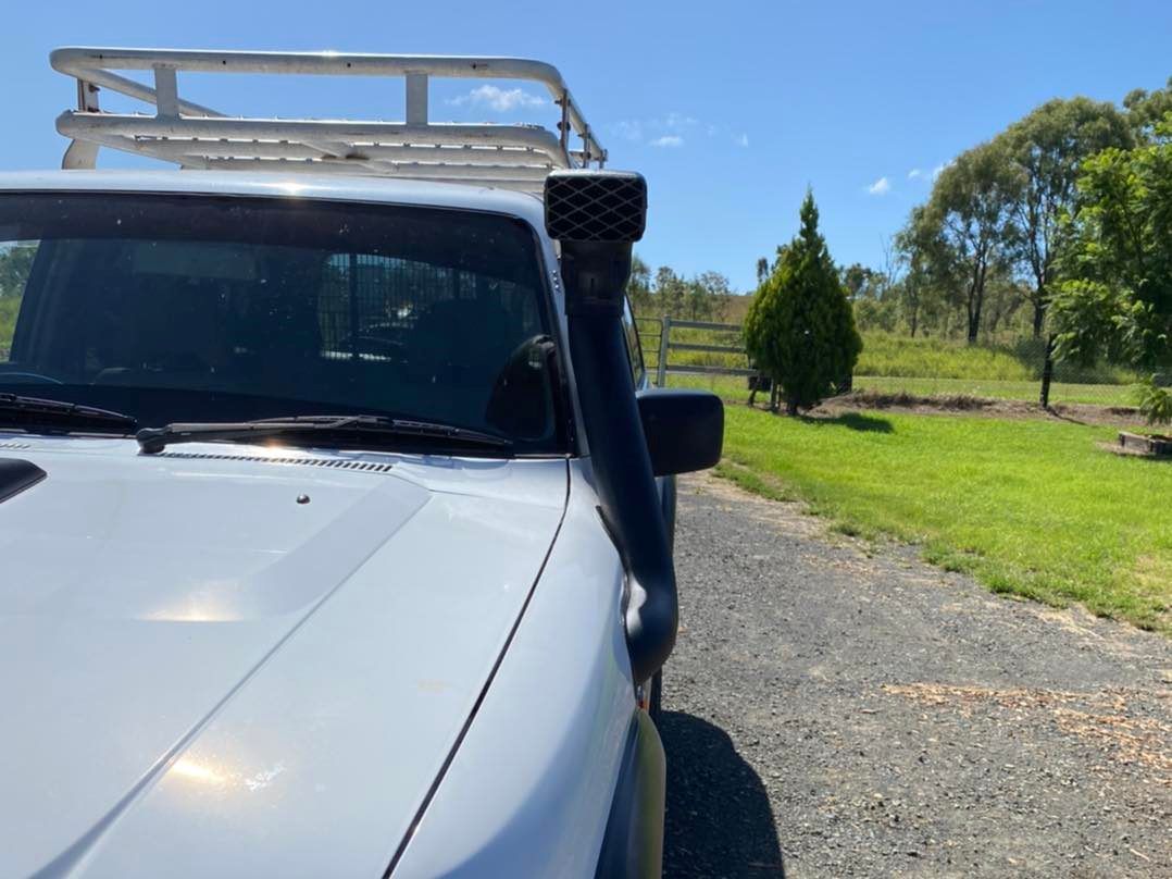 Nissan Patrol GU S1-4 - Cover up / Rounded Guard Entry Snorkel - with Ram Head - Seamless Powder Coated