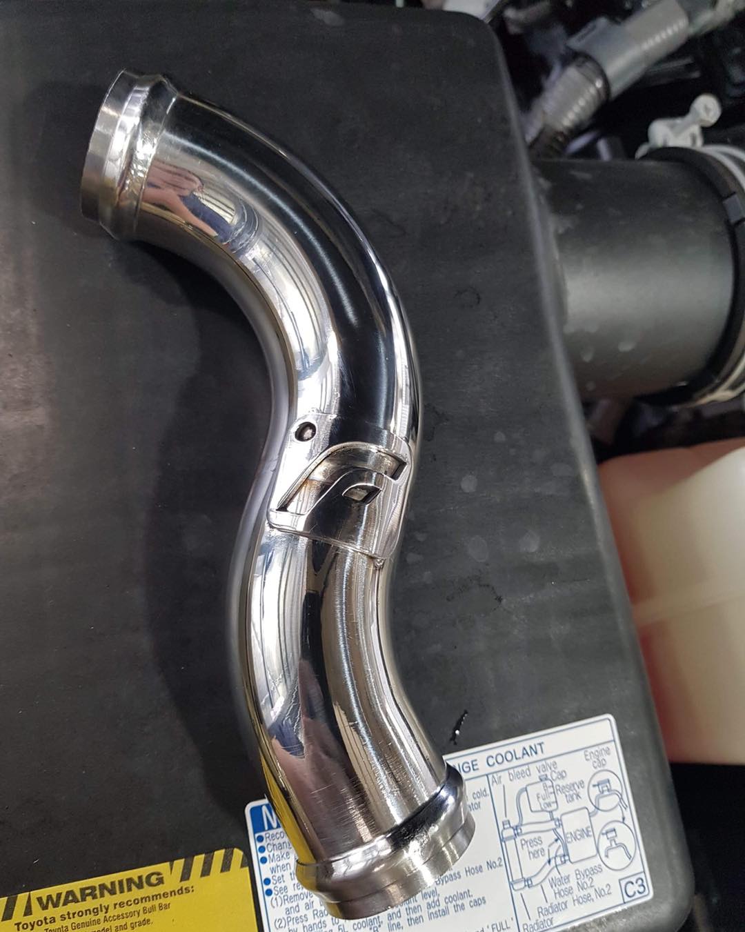 Toyota LandCruiser - VDJ 79 Series - Stainless Replacement Top Rad Hose