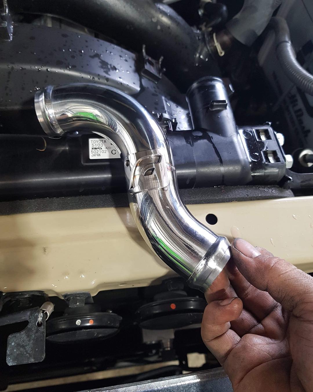 Toyota LandCruiser - VDJ 79 Series - Stainless Replacement Top Rad Hose